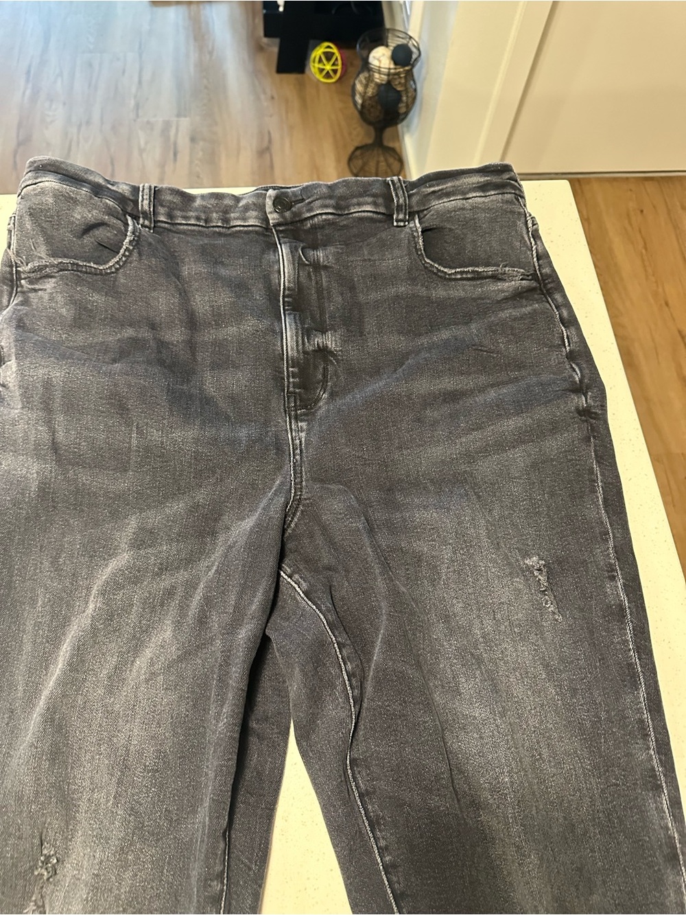 American Eagle Outfitters Women's 20 Long Distressed Black Jeans - Picture 4 of 12